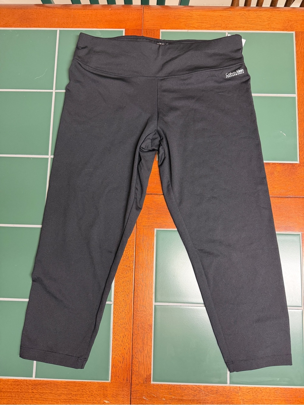 Calvin Klein Black Performance Capri Leggings
